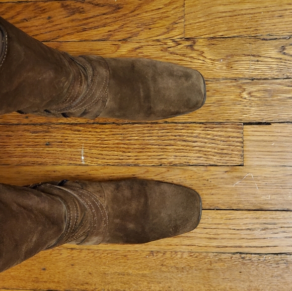 Brown suede wedge-heel mid-calf boots with detailing - Picture 5 of 5
